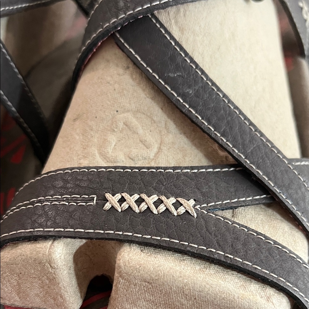 Merrell women's Brown and Black Strappy Sandals - Picture 2 of 4